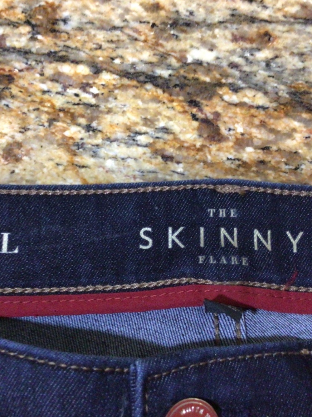 White House  Black market. The skinny flare jeans. Size 0L new condition - Picture 3 of 8